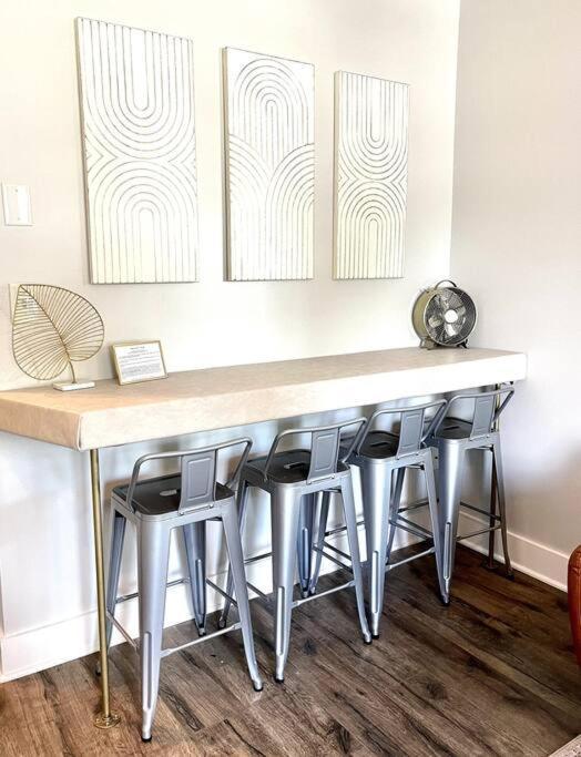 Love This Weho Gem Apartment Нашвил Екстериор снимка